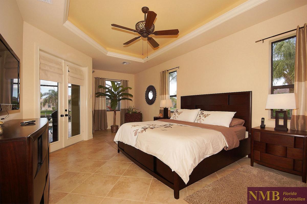 Ferienhaus_Cape_Coral_Sunlight-master-bed