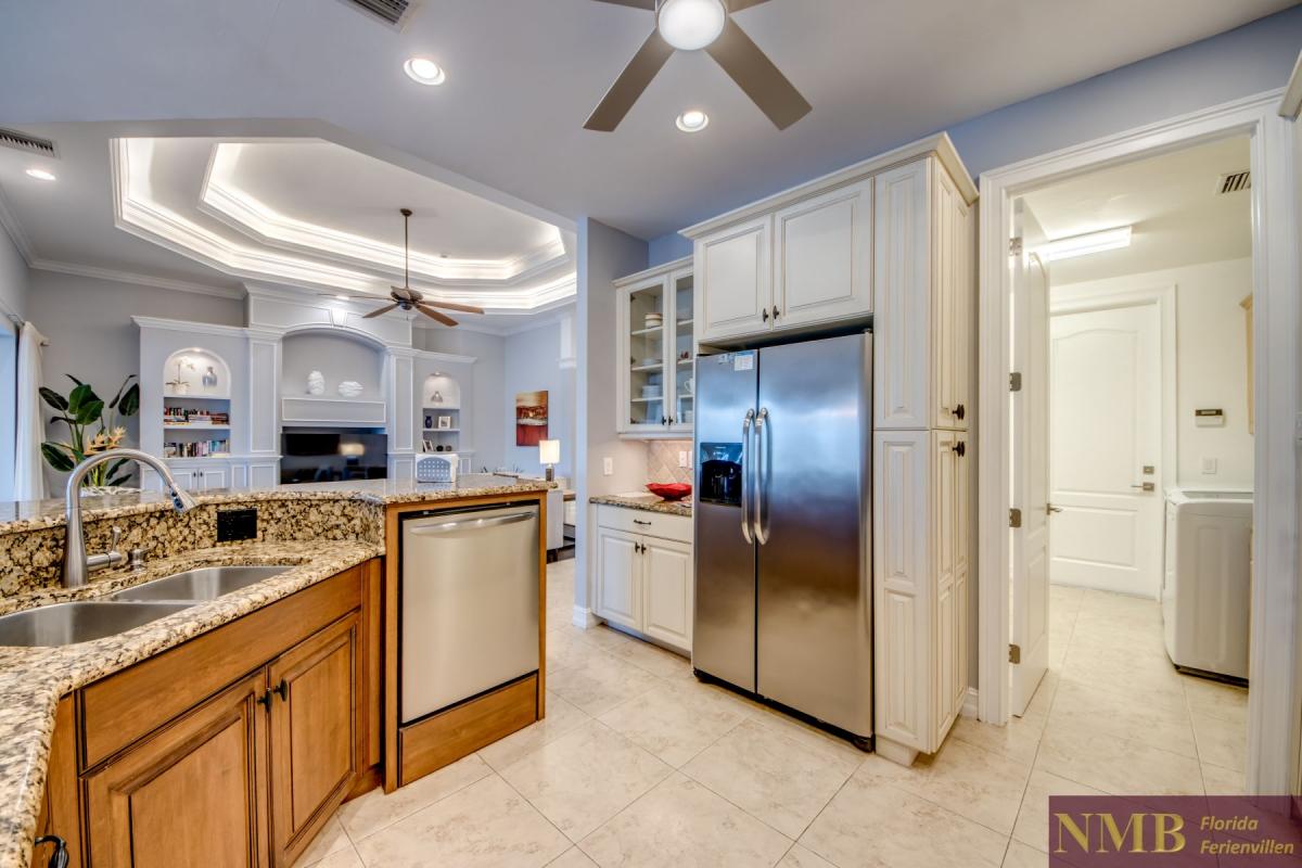 Ferienhaus-Cape-Coral-Whispering-Palms_36-Kitchen