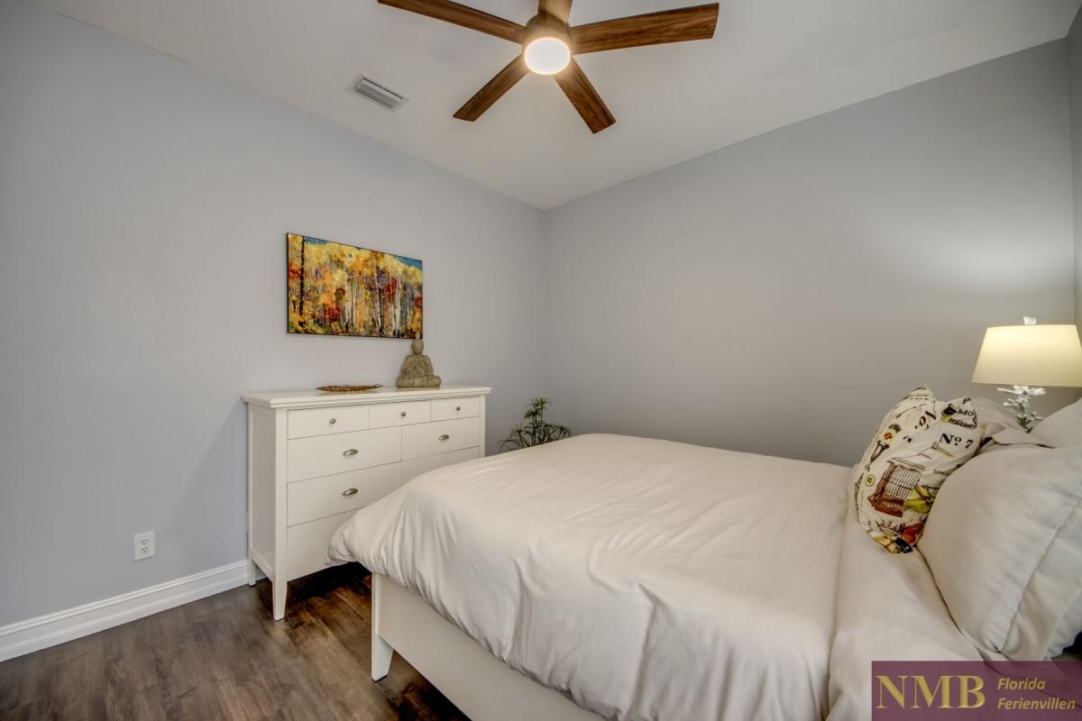 Ferienhaus-Cape-Coral-Whispering-Palms_53-Bedroom-3