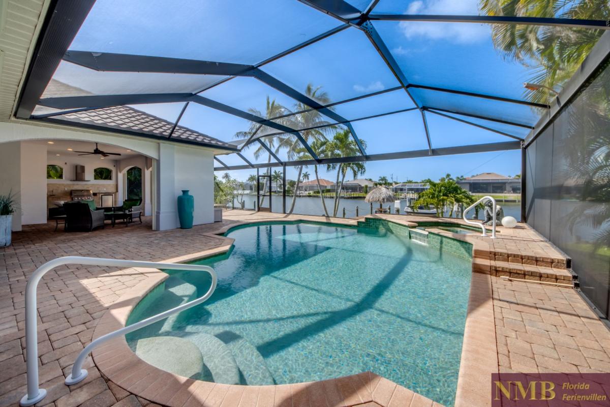 Ferienhaus-Cape-Coral-Whispering-Palms_76-Pool-Hot-Tub