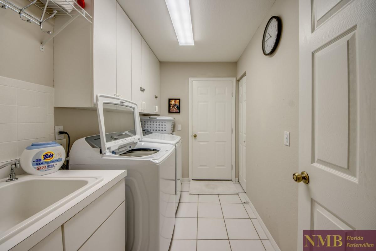 Cape_Coral_Ferienhaeuser_Sunshine_55-Laundry-Room