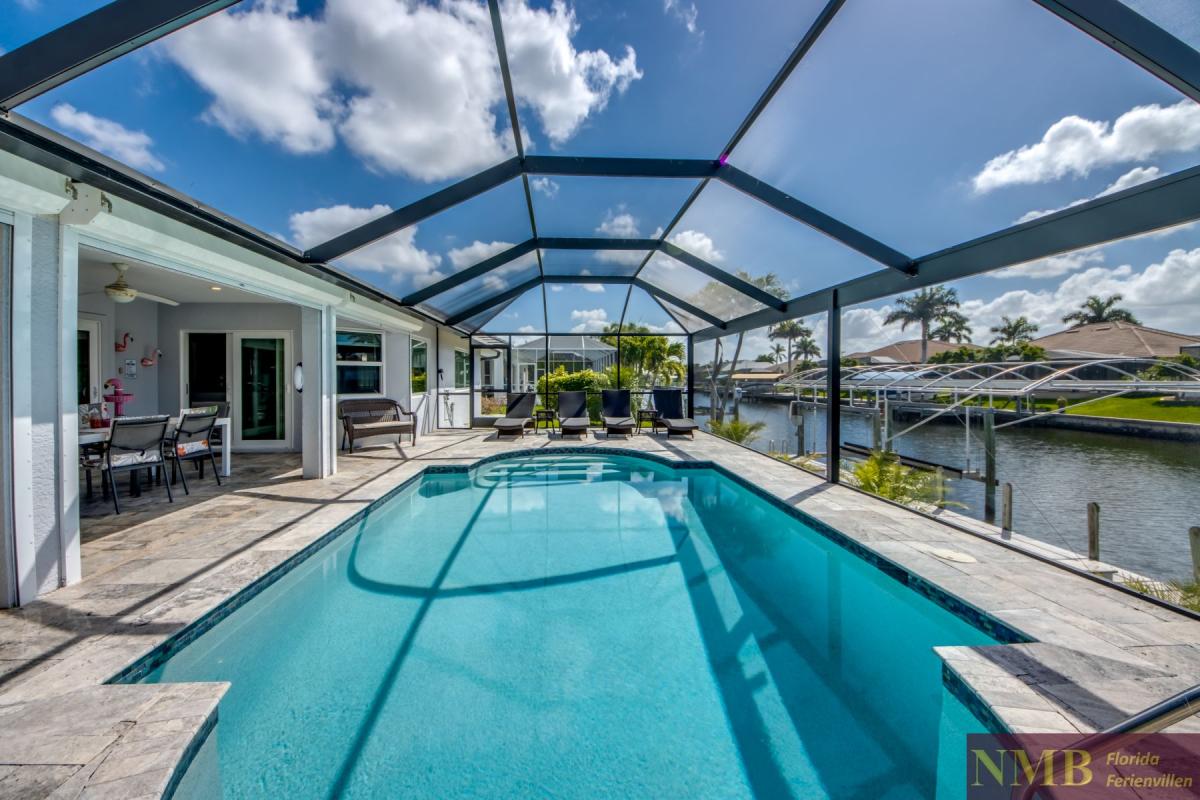 Cape_Coral_Ferienhaeuser_Sunshine_63-Pool