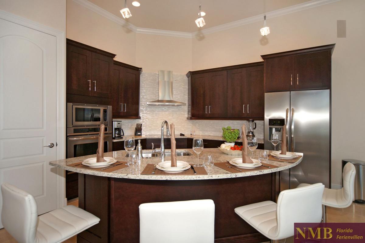 Ferienhaus-Palm_Breeze-Cape_Coral-kitchen