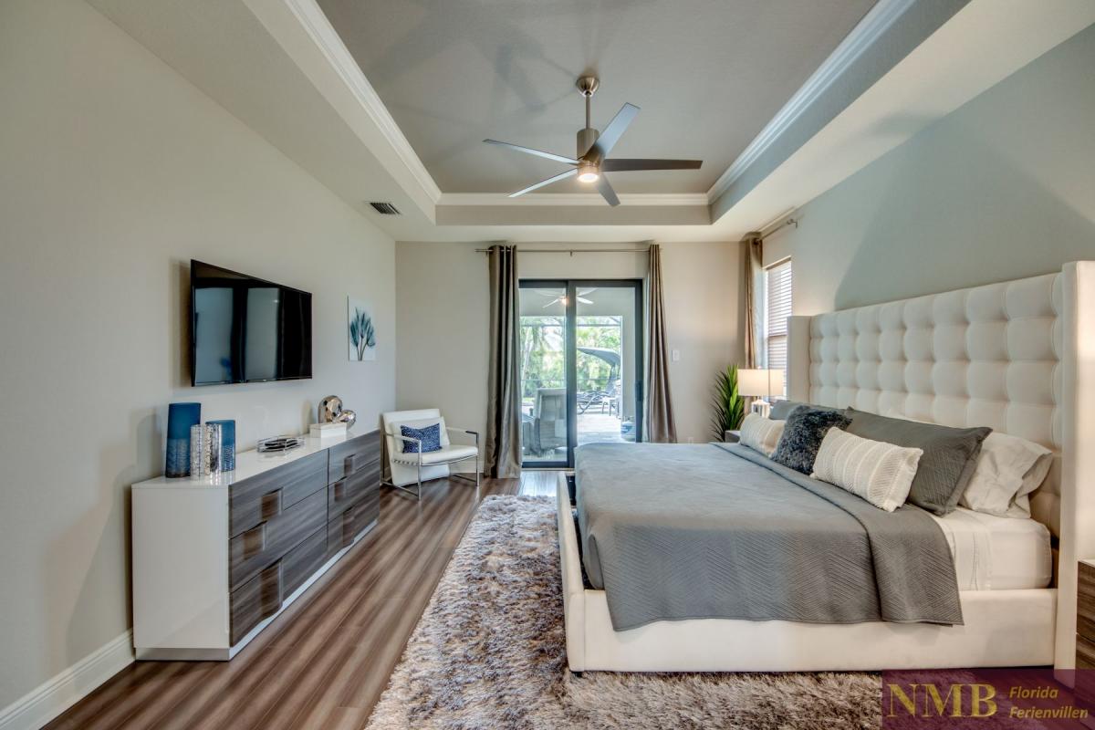 Ferienhaus-Cape-Coral-Villa-Secret-Pearl_33-Master-Bedroom