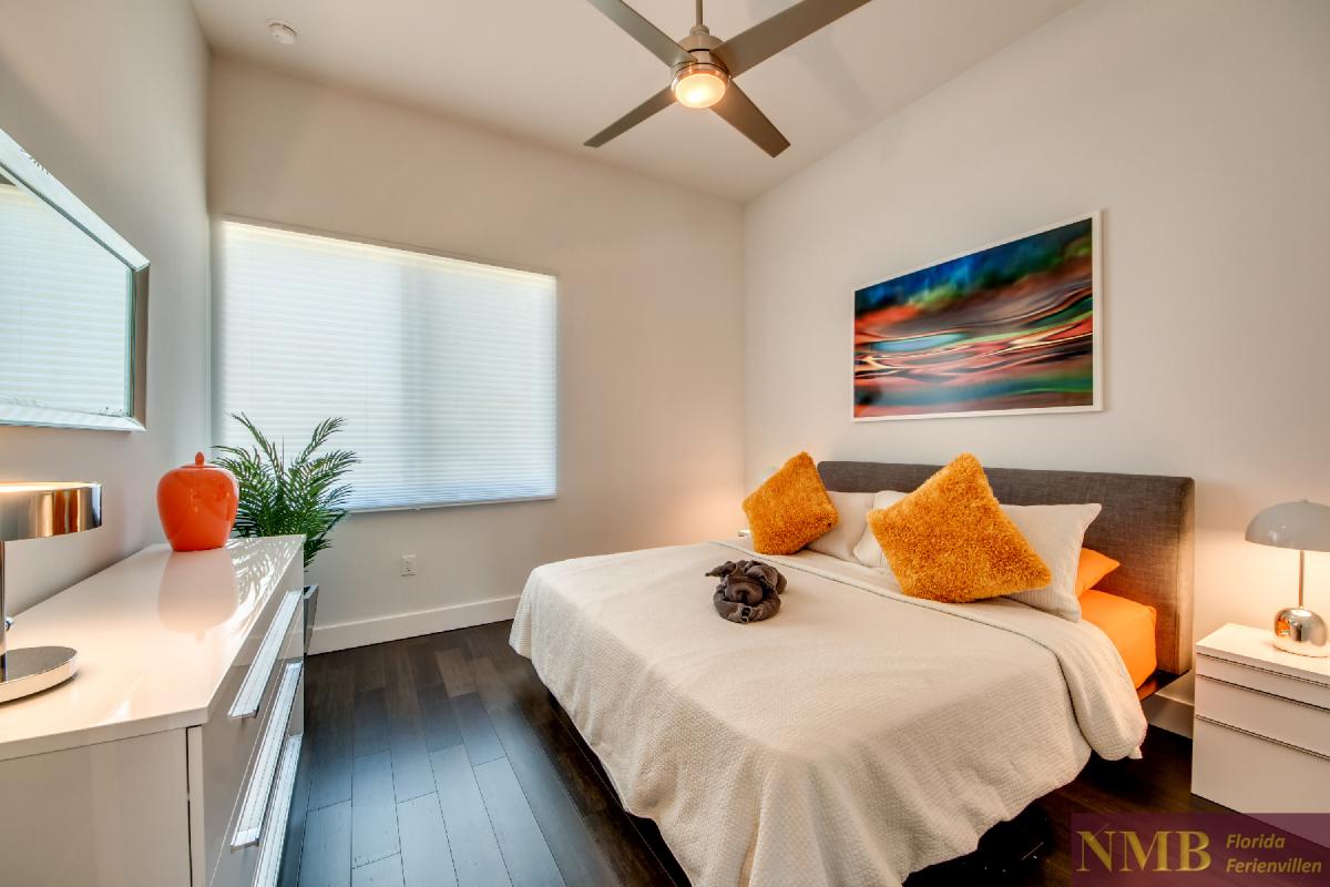 Vacation-Rental-Cape-Coral-Next-Level_2nd_Bedroom