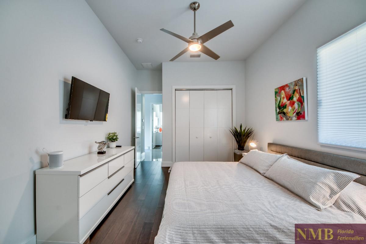 Vacation-Rental-Cape-Coral-Next-Level_3rd_Bedroom