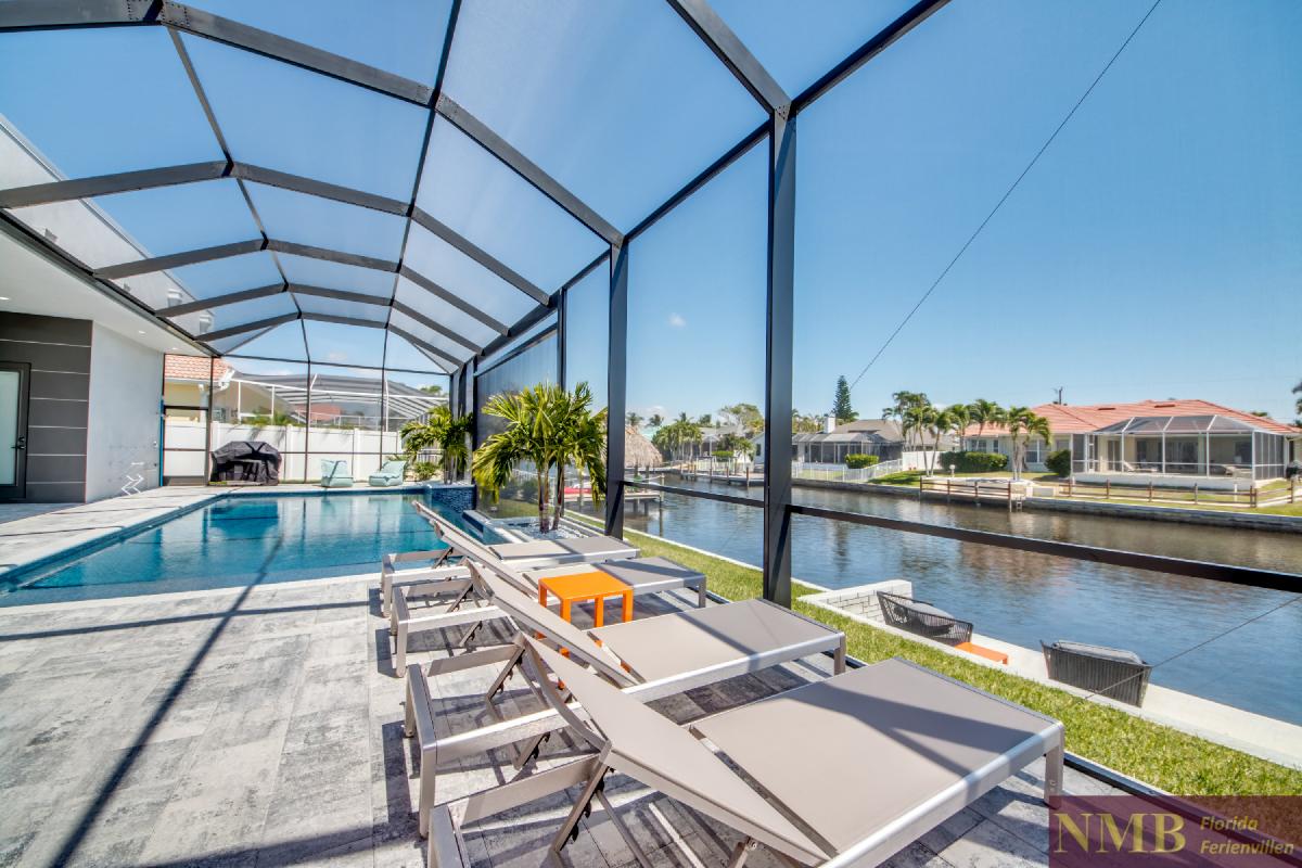 Vacation-Rental-Cape-Coral-Next-Level_Sun_Deck_1