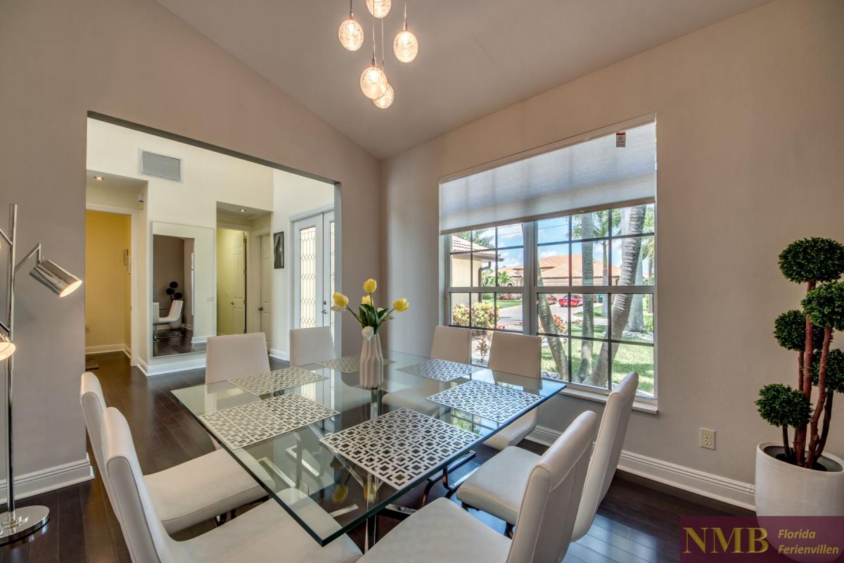 Ferienhaus-Coral-Escape_Dining_Room_1