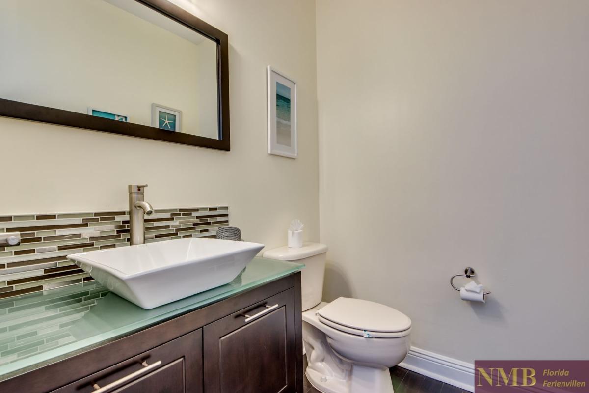 Ferienhaus-Coral-Escape_Guest_Powder_Room