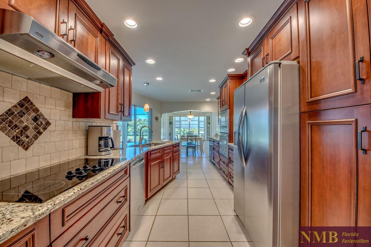 Ferienhaus-Cape-Coral-Cozy-Island_25-Kitchen