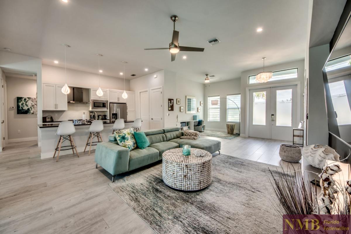 Ferienhaus-Cape-Coral-White-Shell_12-Family-Room