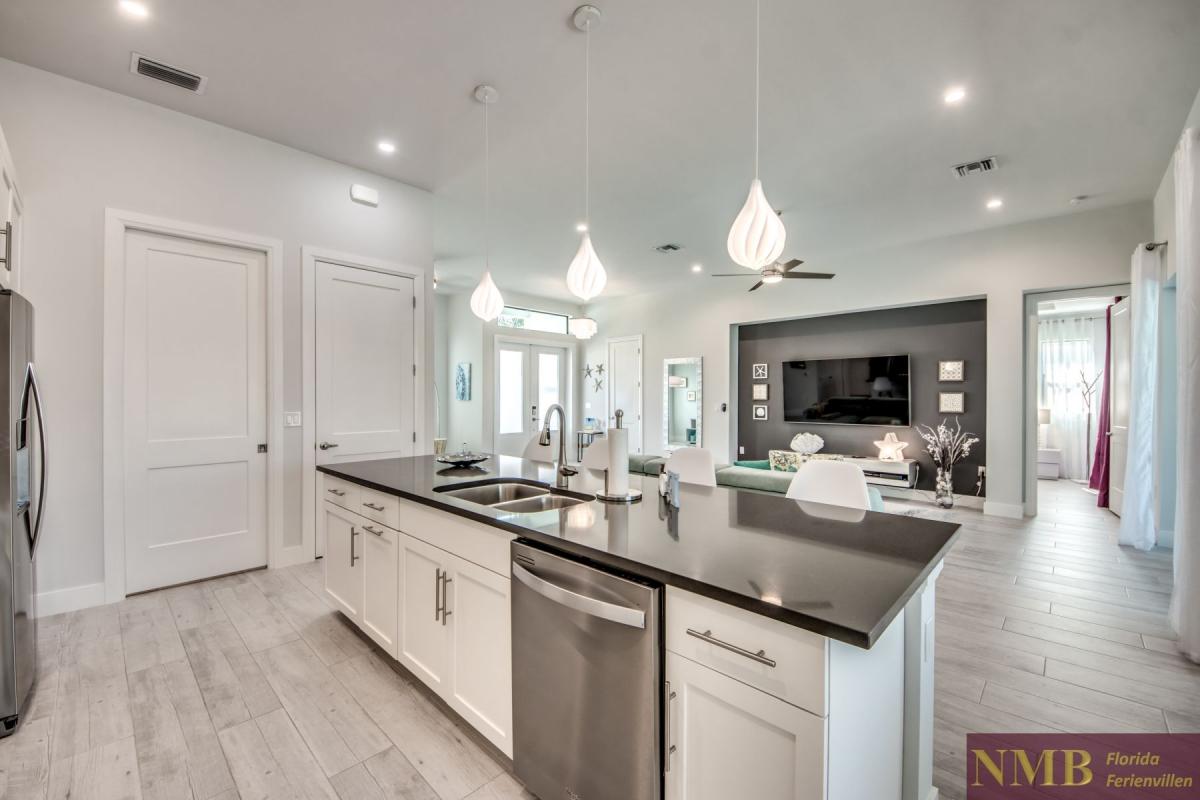 Ferienhaus-Cape-Coral-White-Shell_28-Kitchen