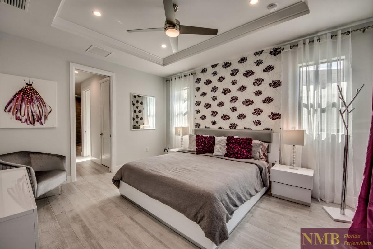 Ferienhaus-Cape-Coral-White-Shell_34-Master-Bedroom