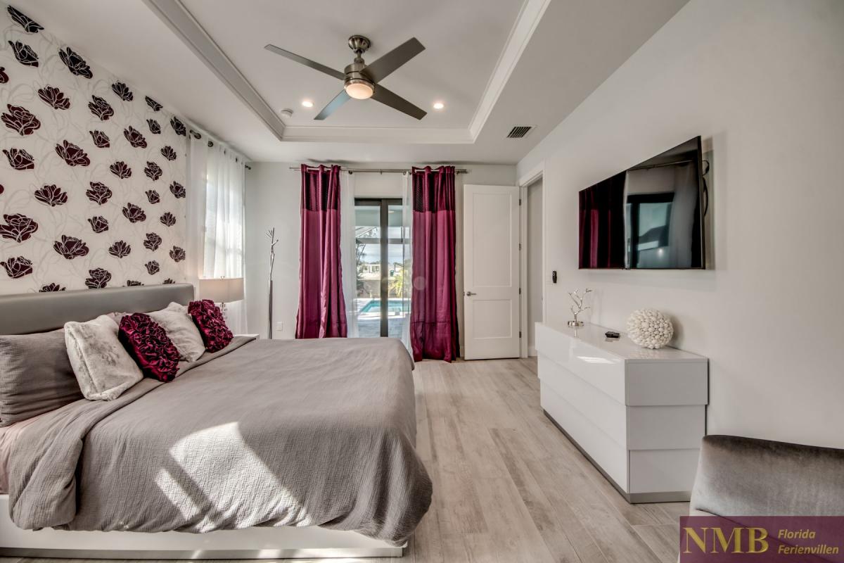 Ferienhaus-Cape-Coral-White-Shell_36-Master-Bedroom