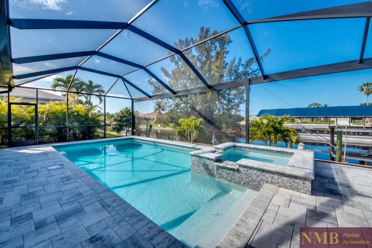 Ferienhaus-Cape-Coral-White-Shell_66-Pool-Hot-Tub