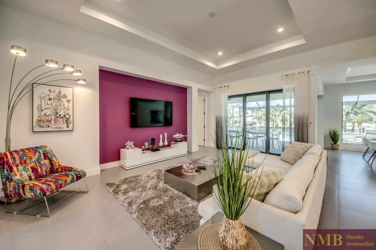 Ferienhaus-Cape-Coral-Pink-Lemonade_13-Family-Room