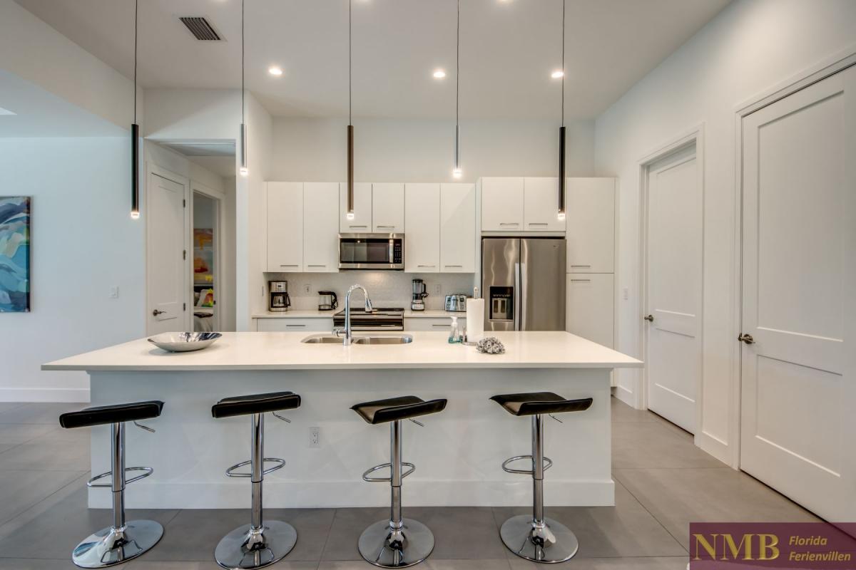 Ferienhaus-Cape-Coral-Pink-Lemonade_30-Kitchen