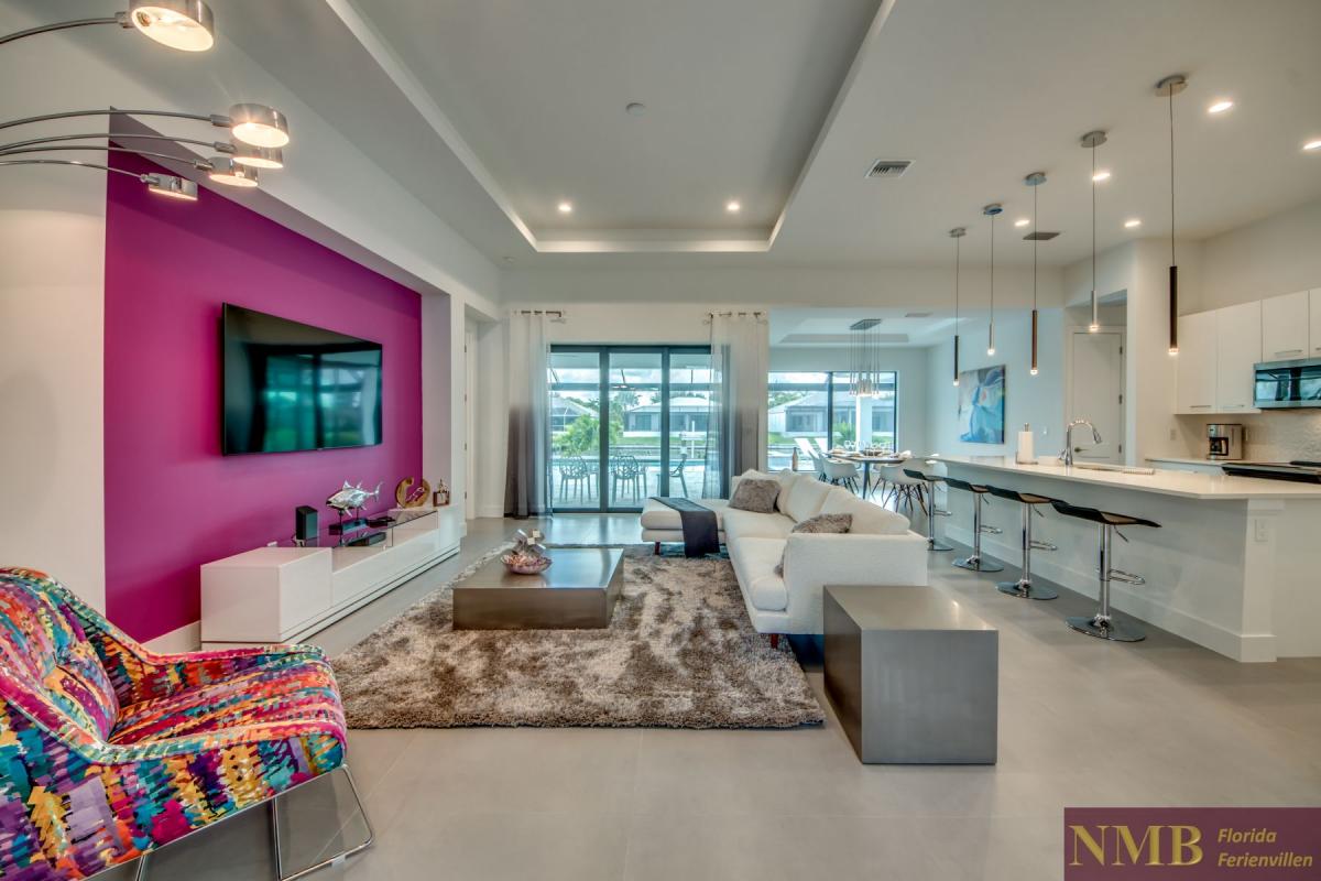 Ferienhaus-Cape-Coral-Pink-Lemonade_5-Living-Room