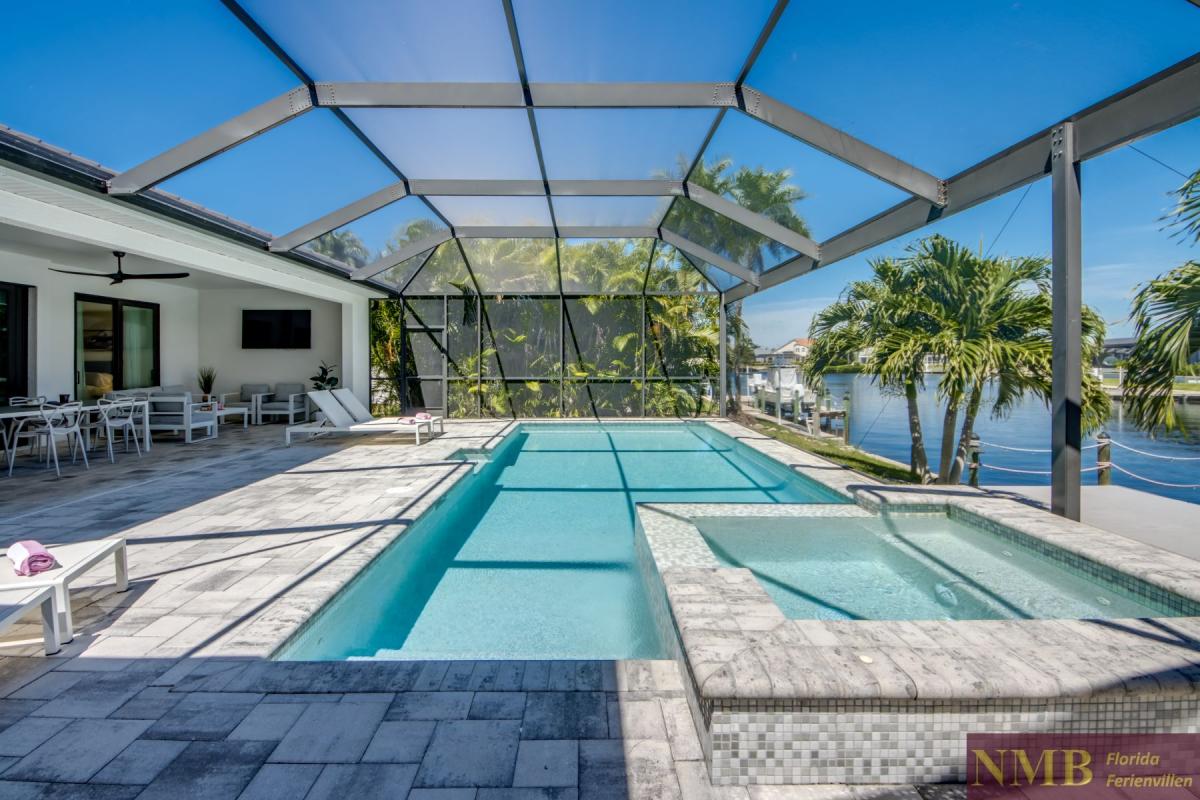 Ferienhaus-Cape-Coral-Pink-Lemonade_71-Pool-Hot-Tub
