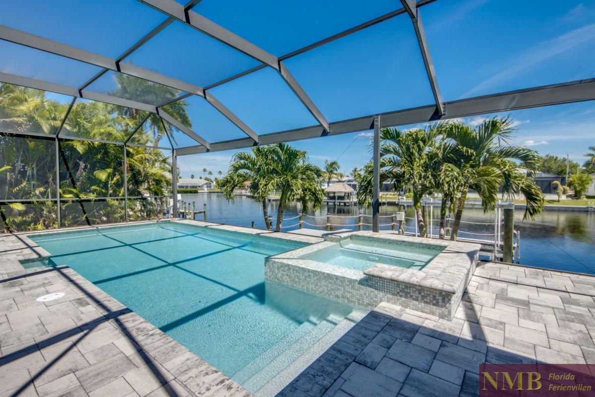 Ferienhaus-Cape-Coral-Pink-Lemonade_72-Pool-Hot-Tub