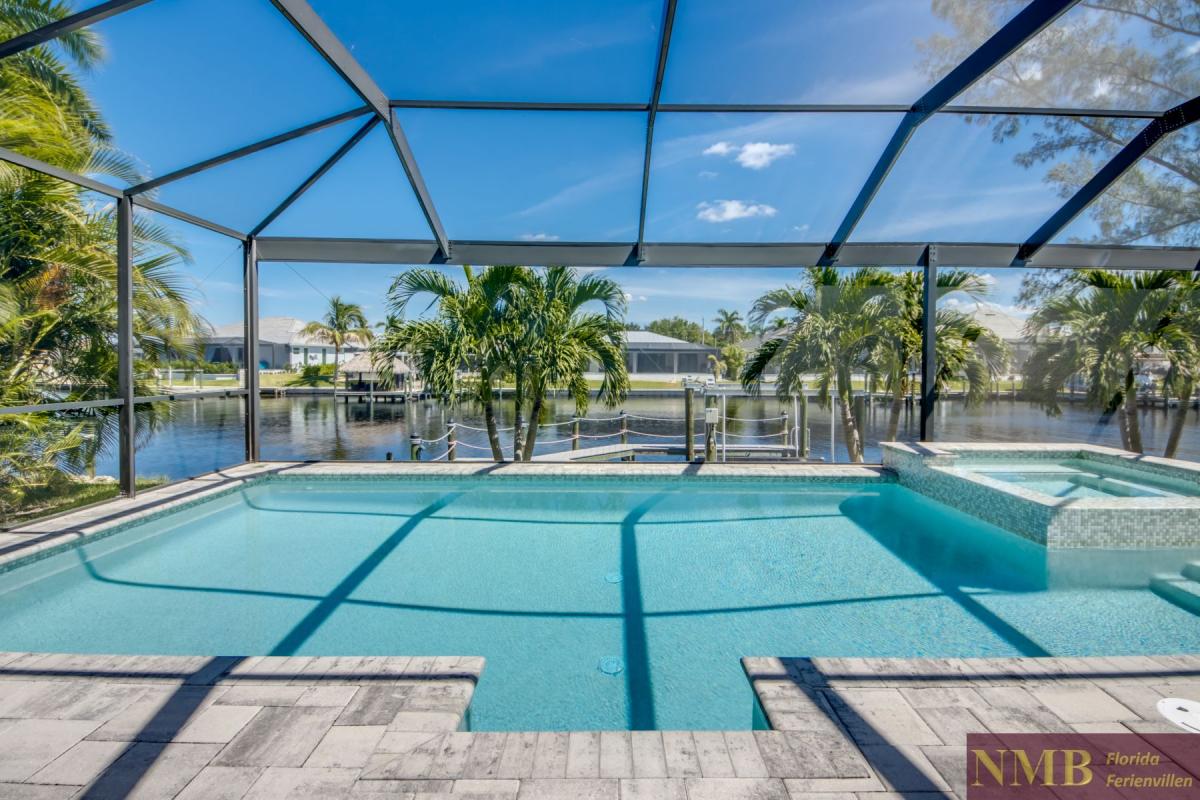 Ferienhaus-Cape-Coral-Pink-Lemonade_73-Pool-Hot-Tub