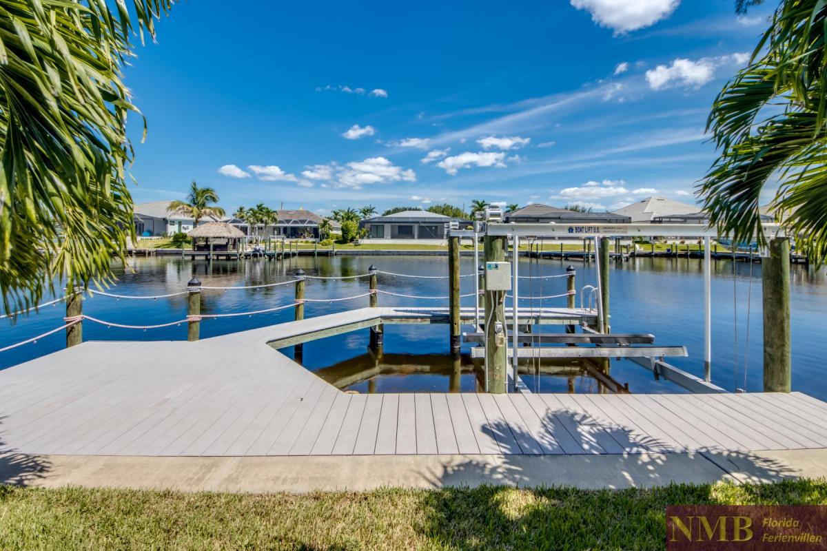 Ferienhaus-Cape-Coral-Pink-Lemonade_80-Dock-Boat-Lift