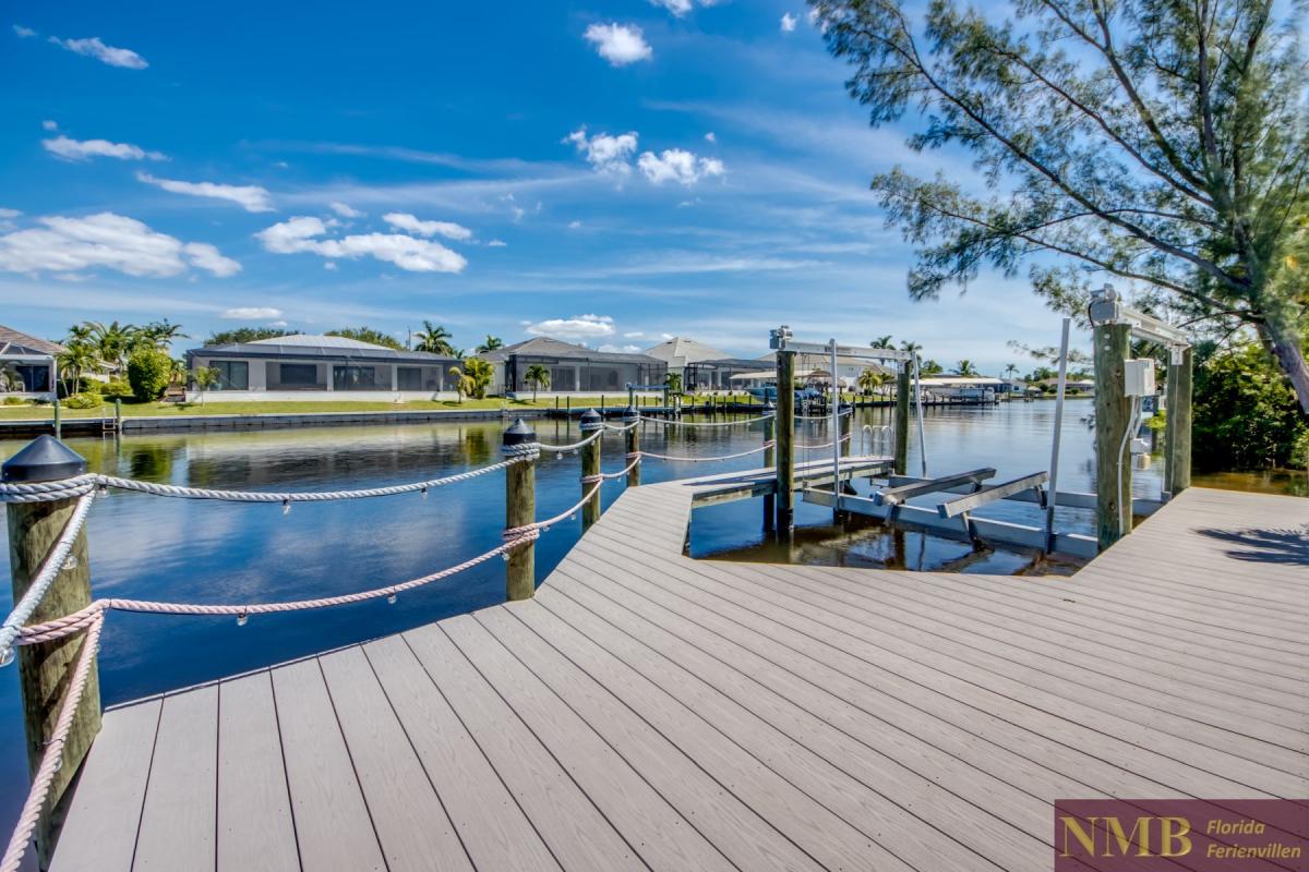 Ferienhaus-Cape-Coral-Pink-Lemonade_82-Dock-Boat-Lift