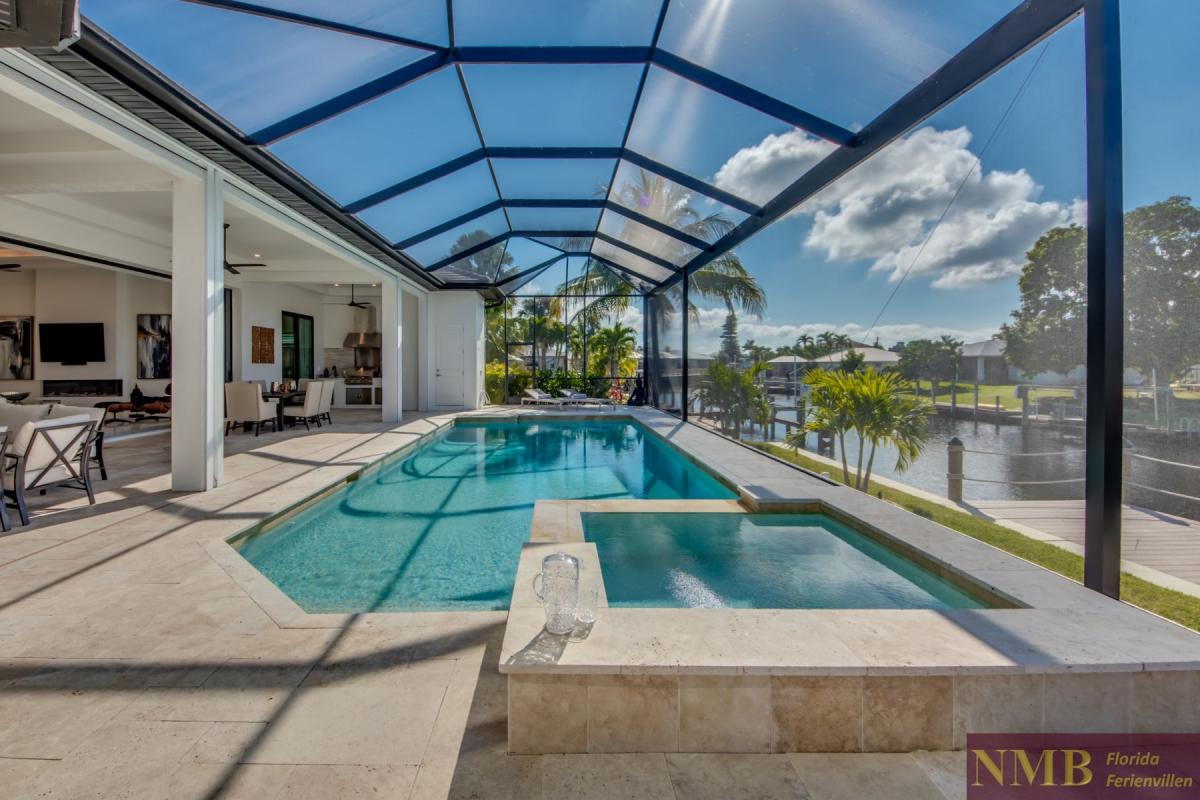 Ferienhaus-Cape-Coral-Madison-Garden_76-Pool-Hot-Tub