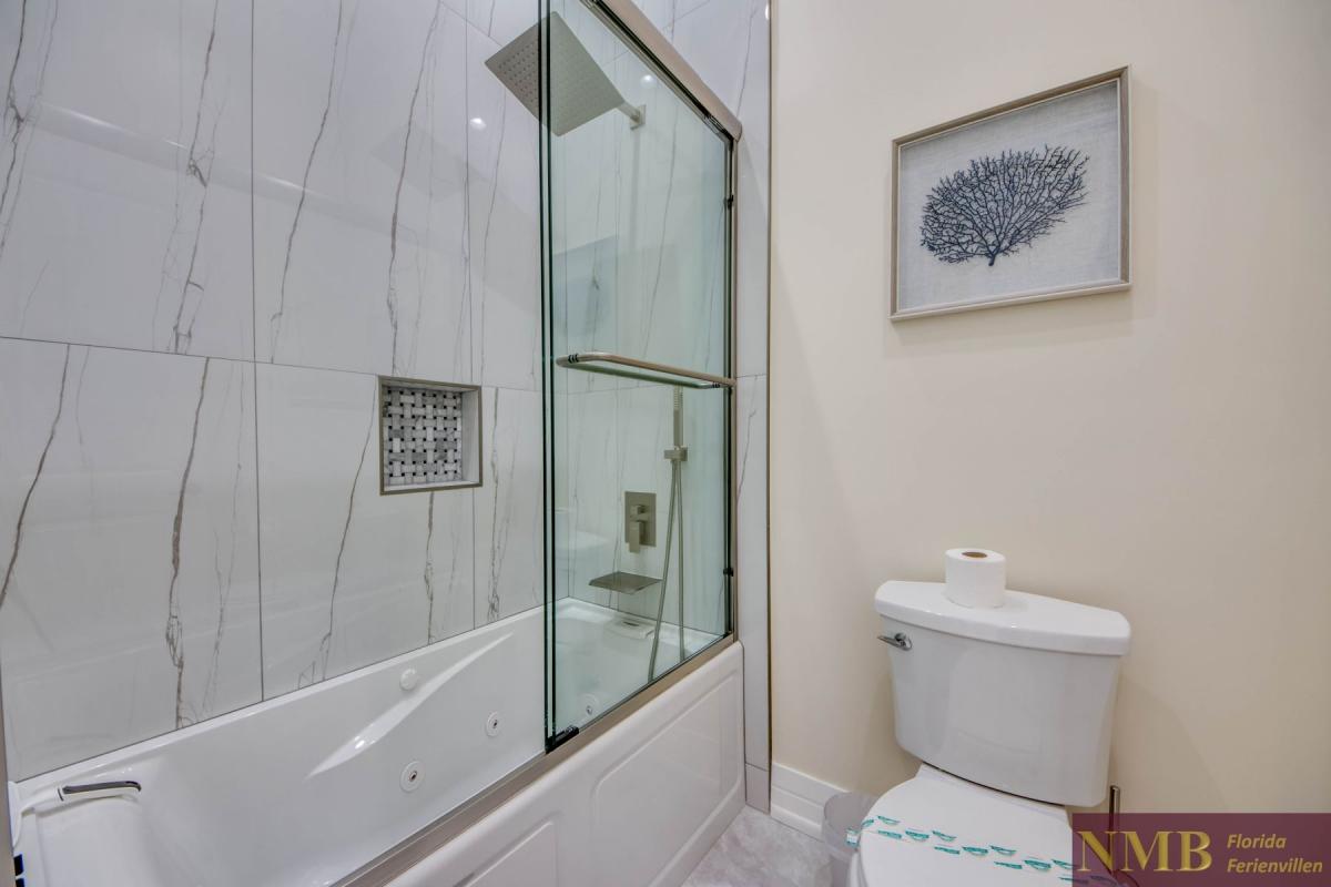 Ferienhaus-Cape-Coral-Villa-Lena_48-Guest-Bathroom