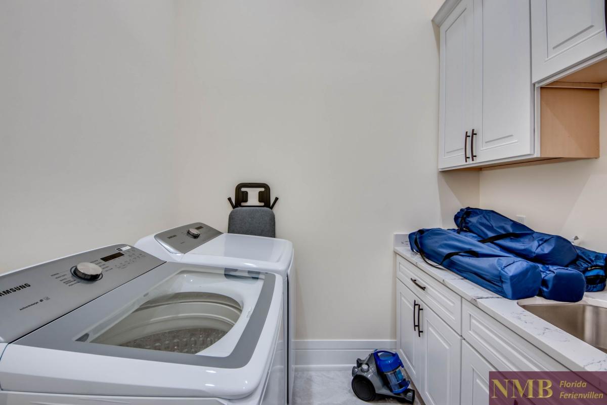 Ferienhaus-Cape-Coral-Villa-Lena_55-Laundry-Room