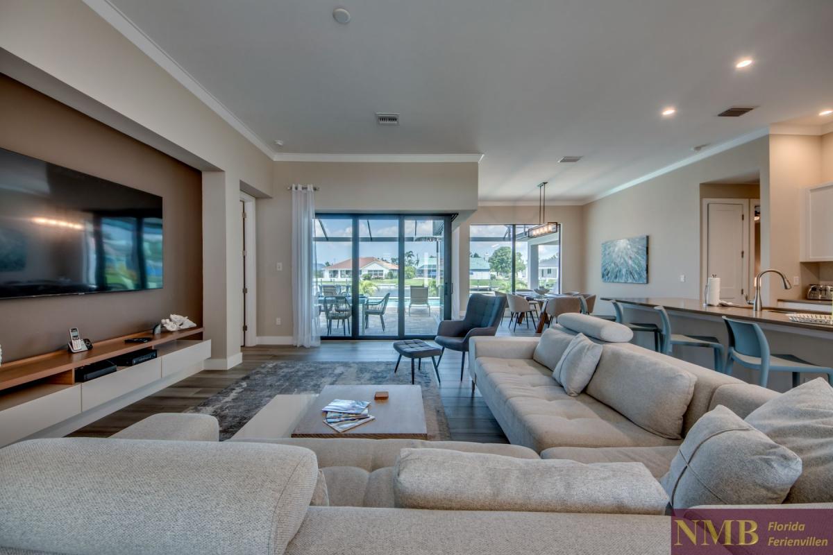 Ferienhaus-Cape-Coral-Villa-Cape-Royal_7-Family-Room