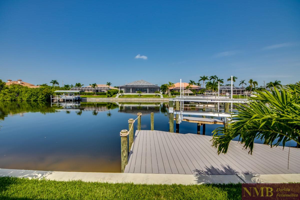 Ferienhaus-Cape-Coral-Villa-Lumina_77-Backyard