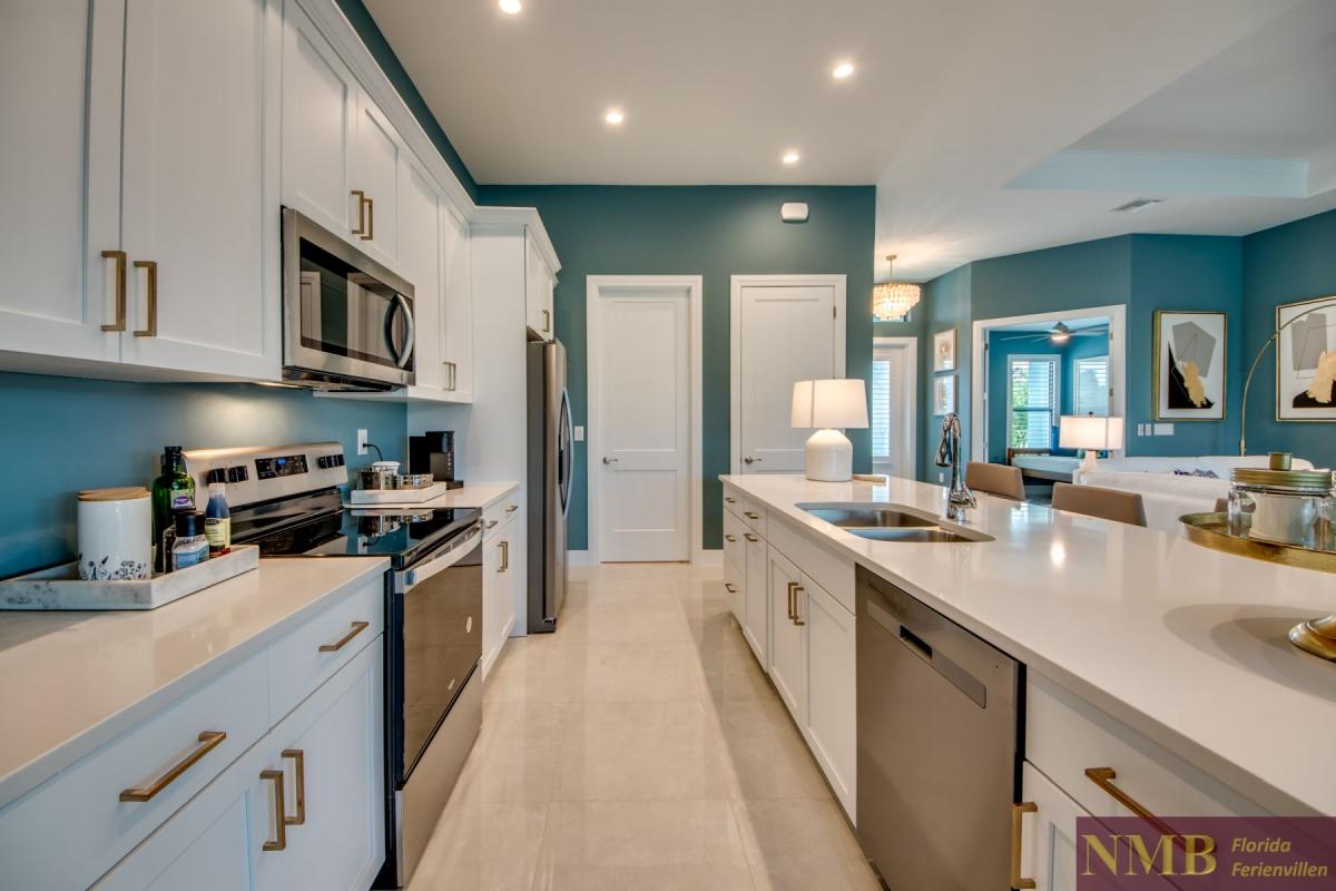 Ferienhaus-Cape-Coral-Villa-Tranquil-Sands_28-Kitchen