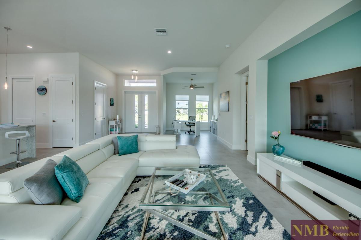 Ferienhaus-Cape-Coral-Villa-Sea-Shell_10-Living-Room