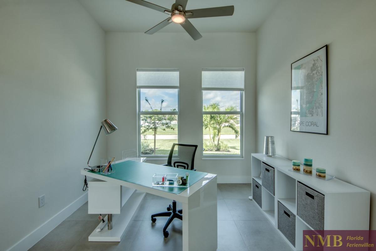 Ferienhaus-Cape-Coral-Villa-Sea-Shell_16-Office