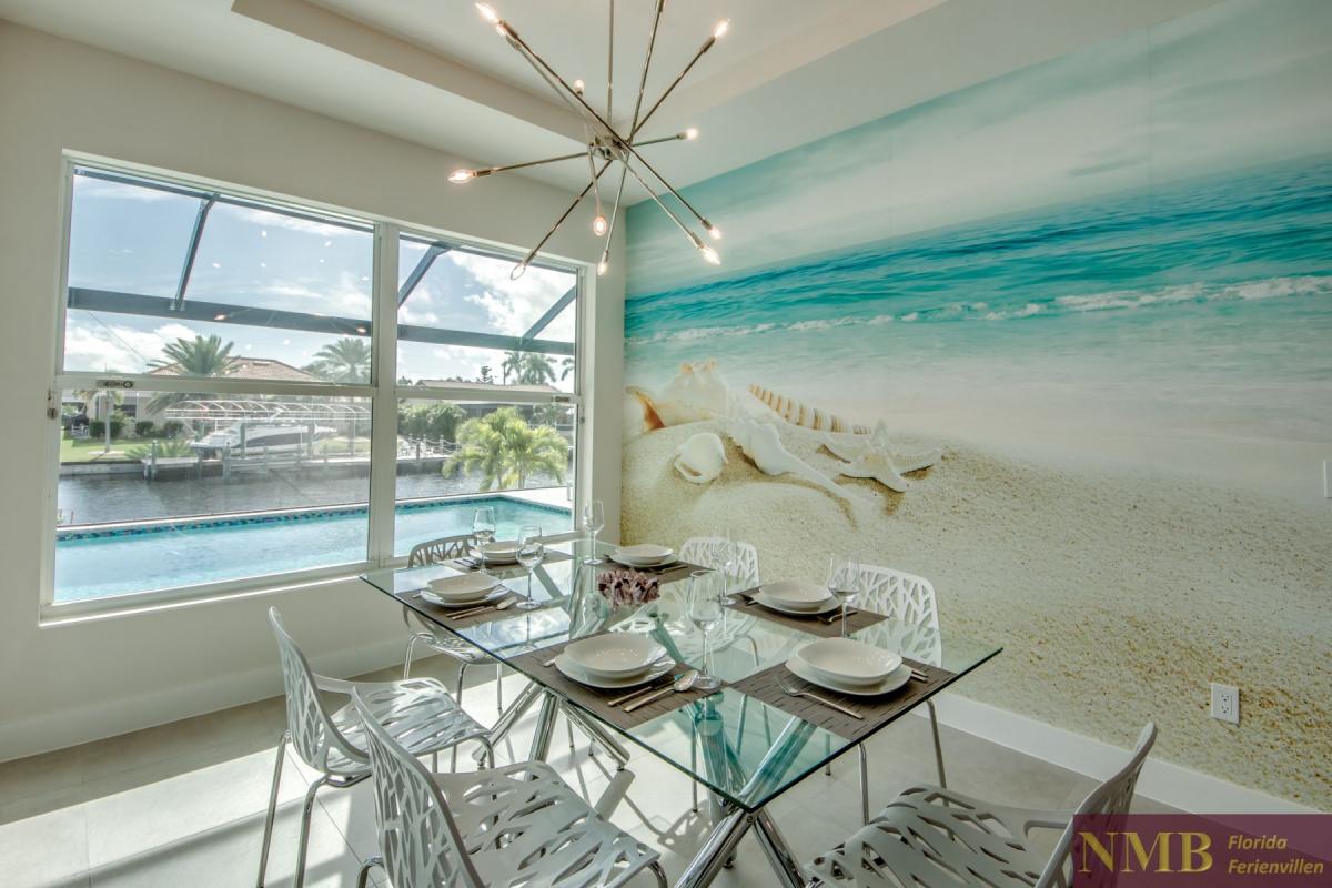 Ferienhaus-Cape-Coral-Villa-Sea-Shell_30-Dining-Room