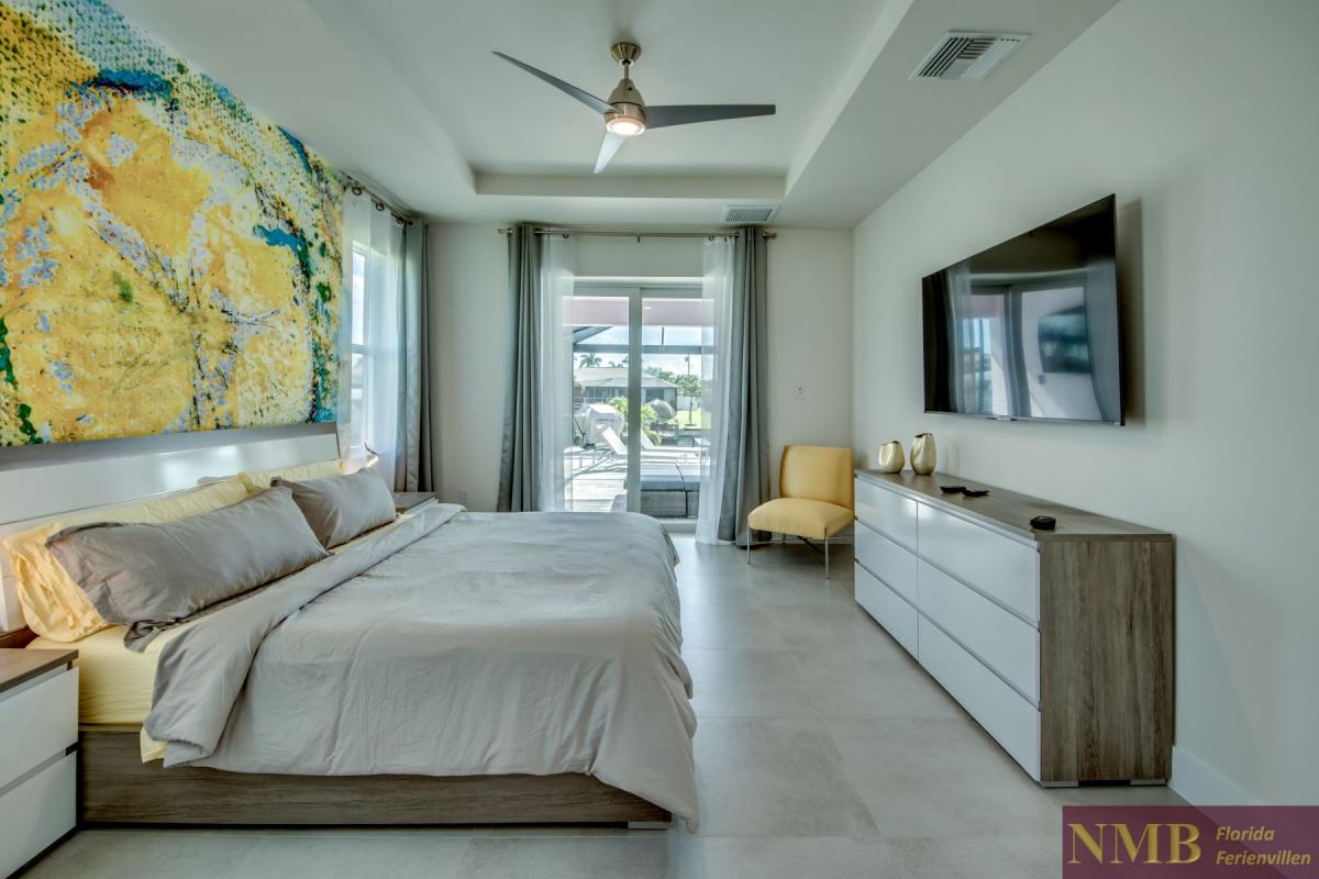 Ferienhaus-Cape-Coral-Villa-Sea-Shell_36-Master-Bedroom