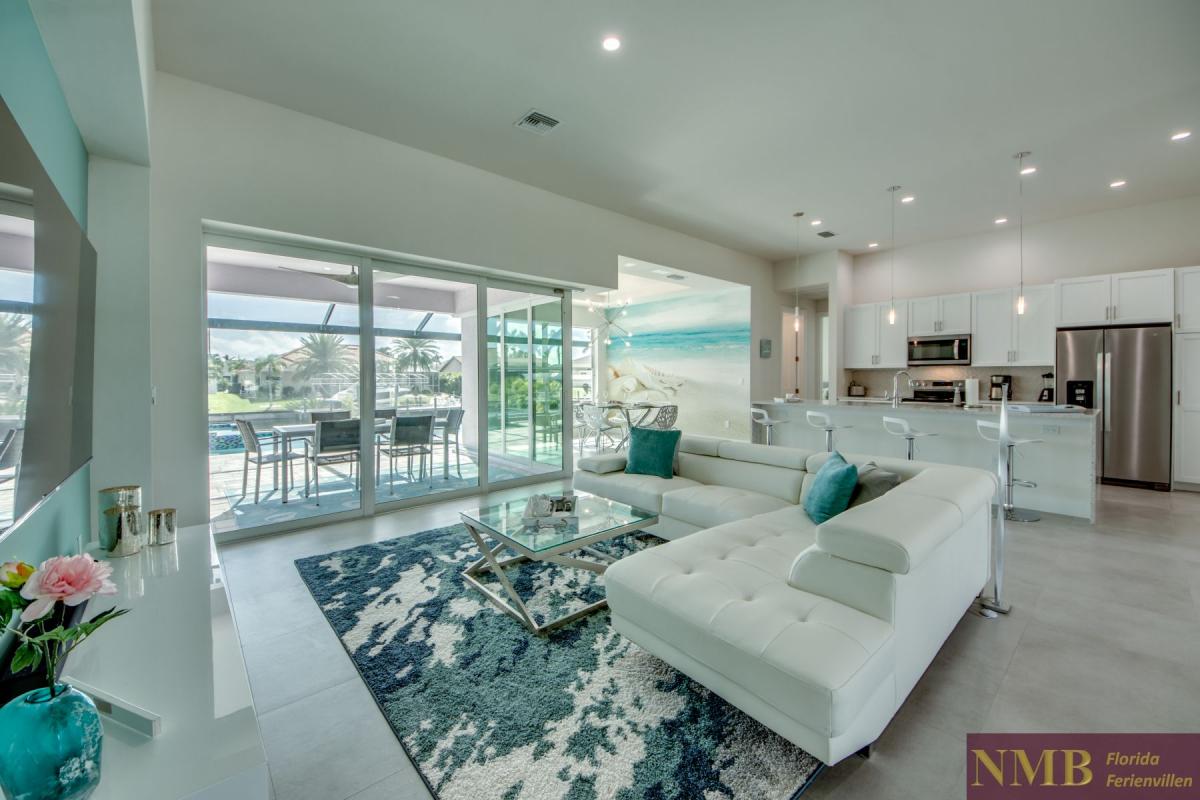 Ferienhaus-Cape-Coral-Villa-Sea-Shell_6-Living-Room