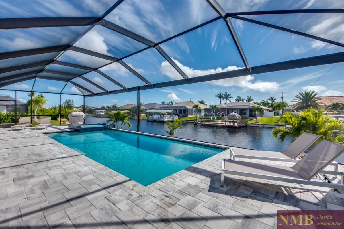 Ferienhaus-Cape-Coral-Villa-Sea-Shell_69-Pool