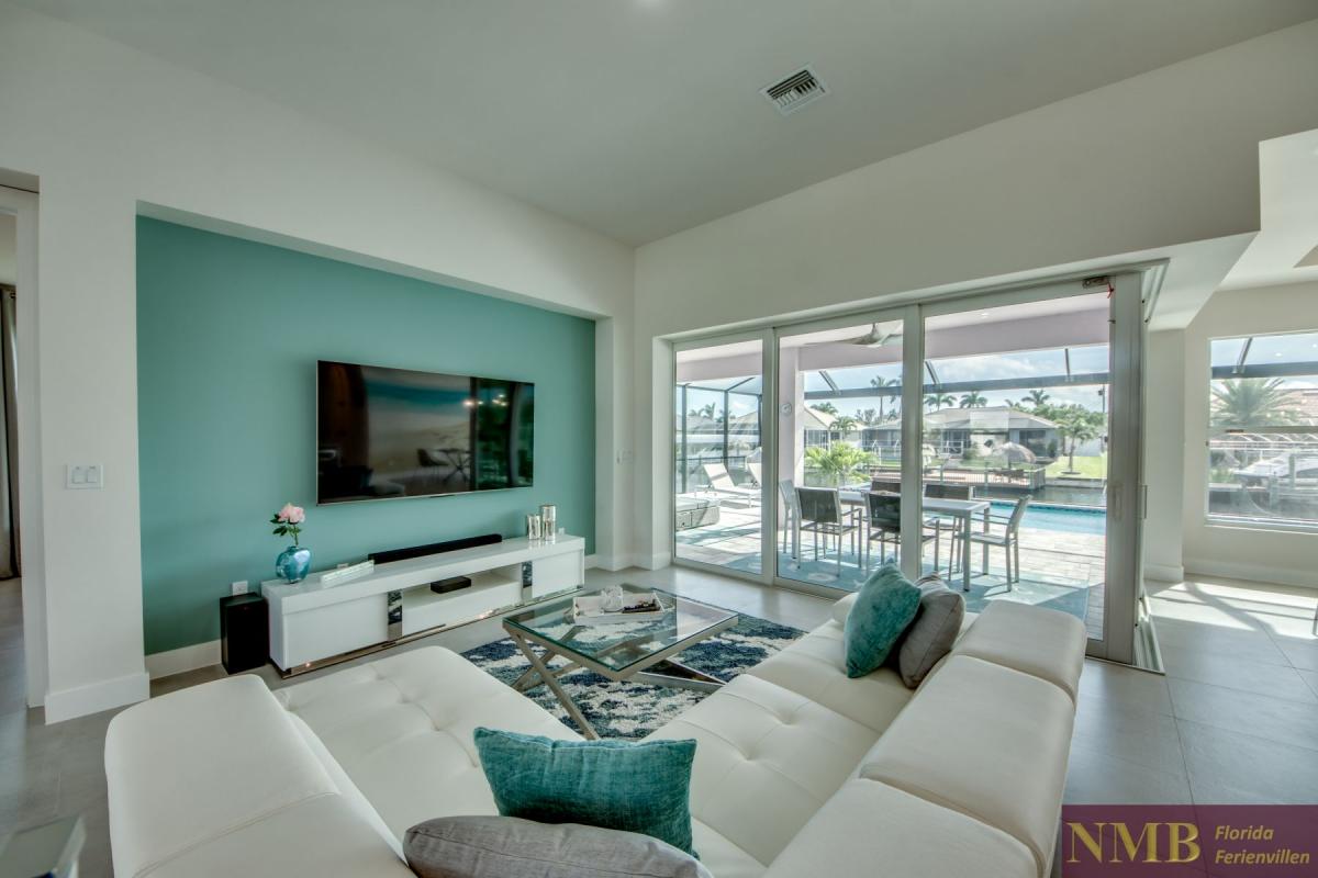 Ferienhaus-Cape-Coral-Villa-Sea-Shell_7-Living-Room