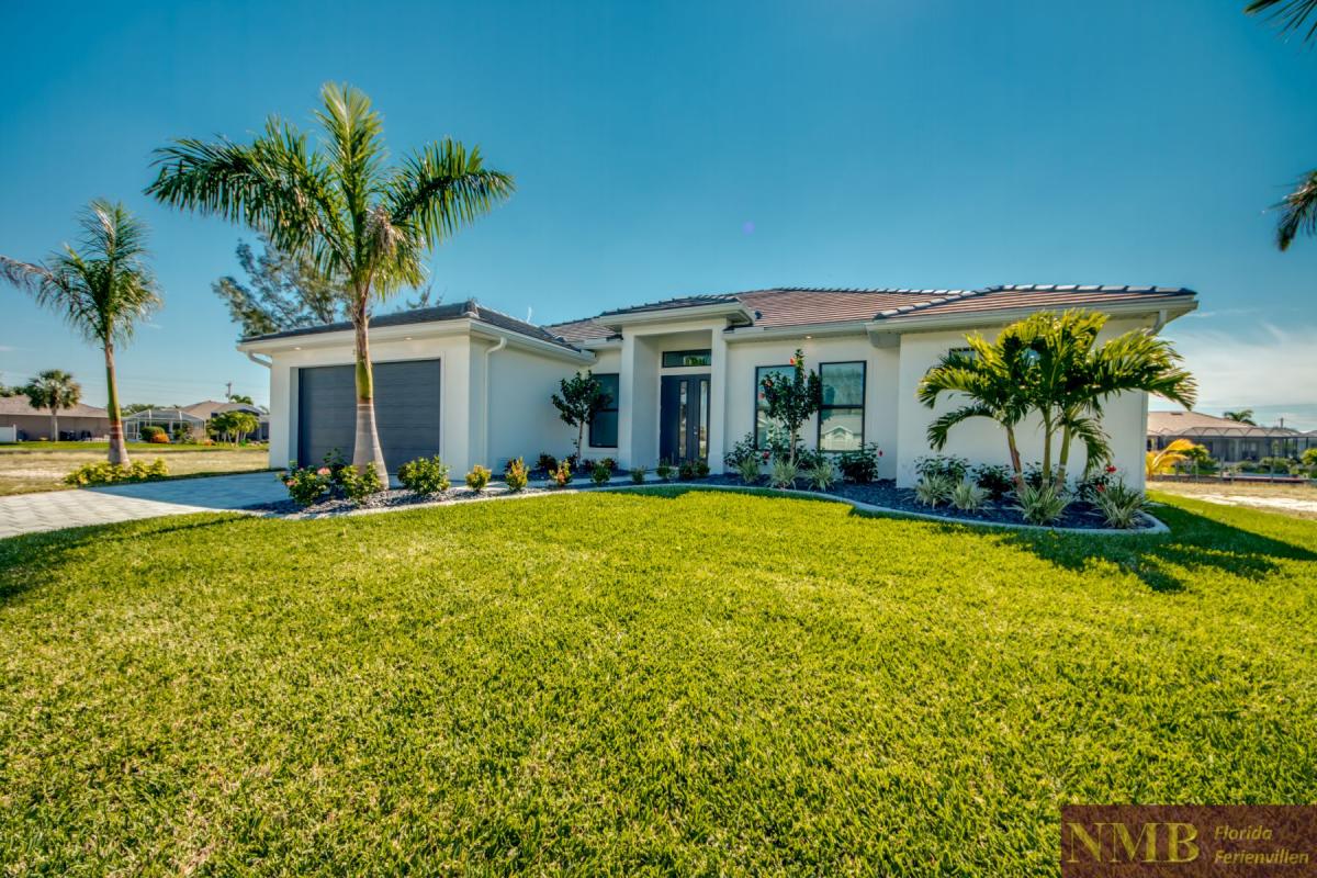 Ferienvilla-Summerwind-Cape-Coral_1-Front-of-Villa