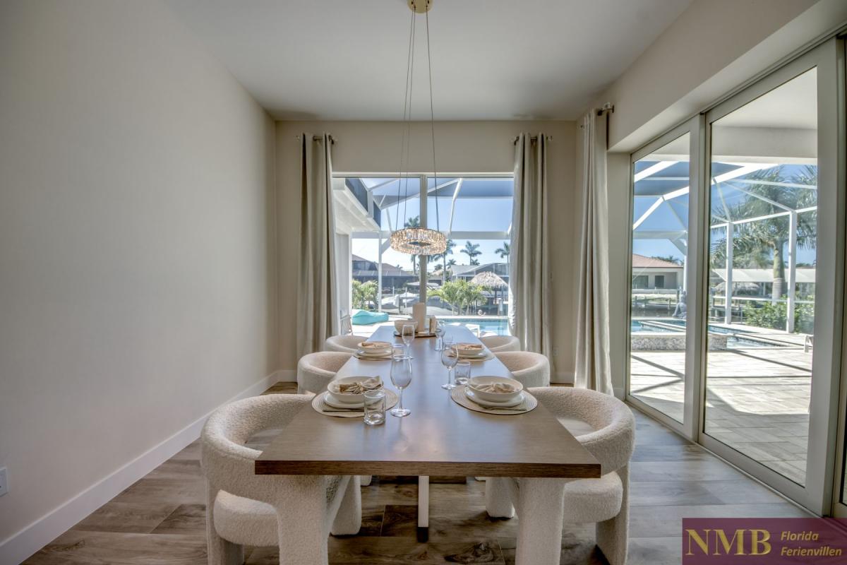 Ferienhaus-Cape-Coral-Villa-Winking-Owl_17-Dining