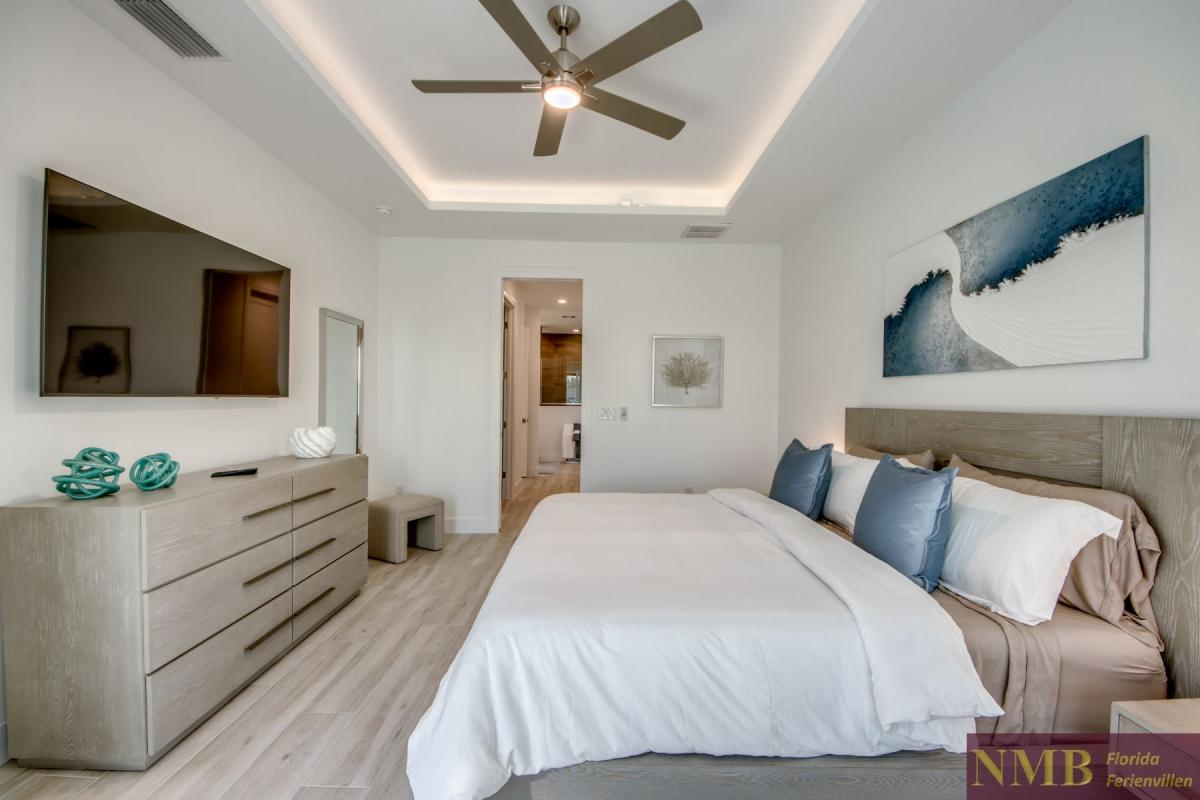Ferienhaus-Cape-Coral-Sola_43-Master-Bedroom