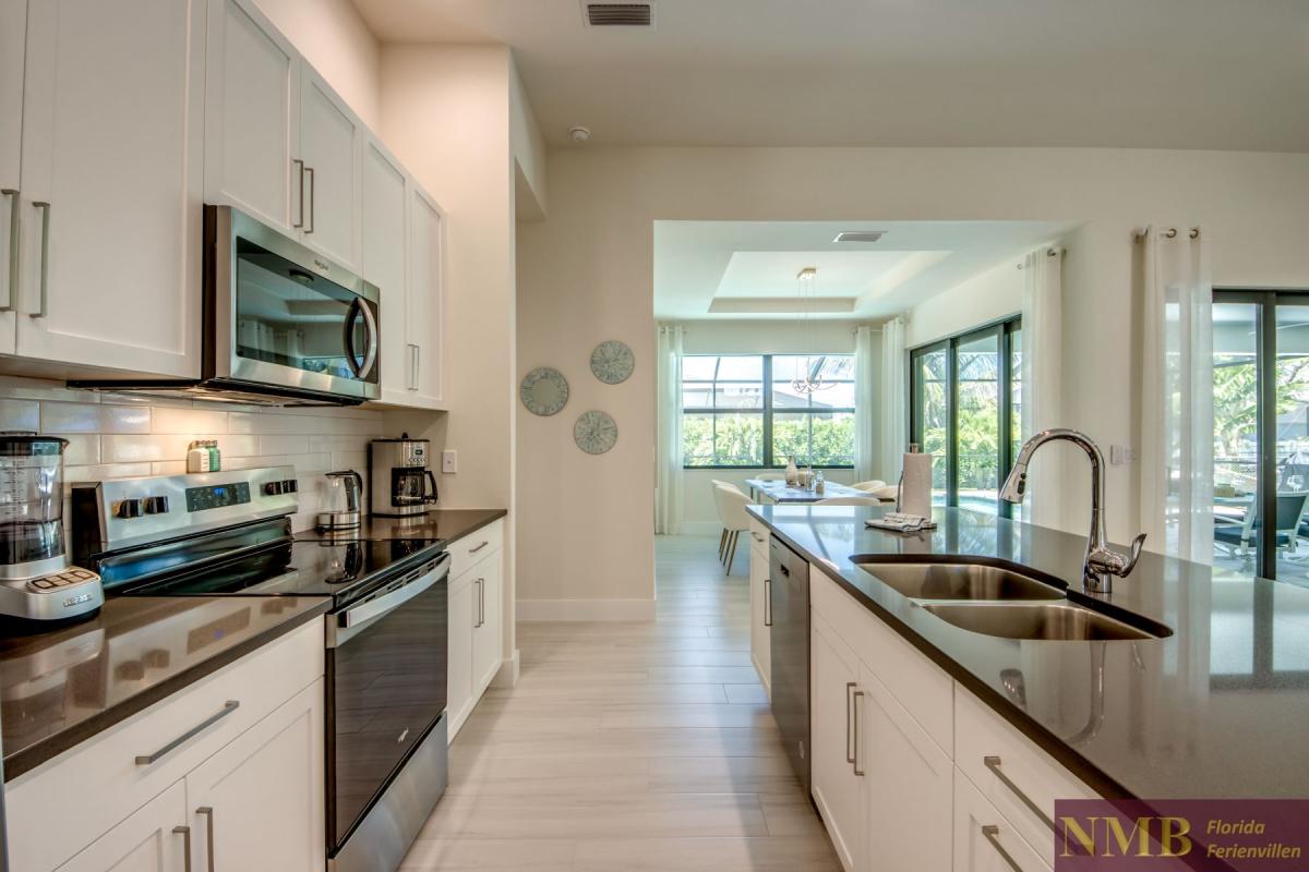Ferienhaus-Cape-Coral-Francis_30-Kitchen
