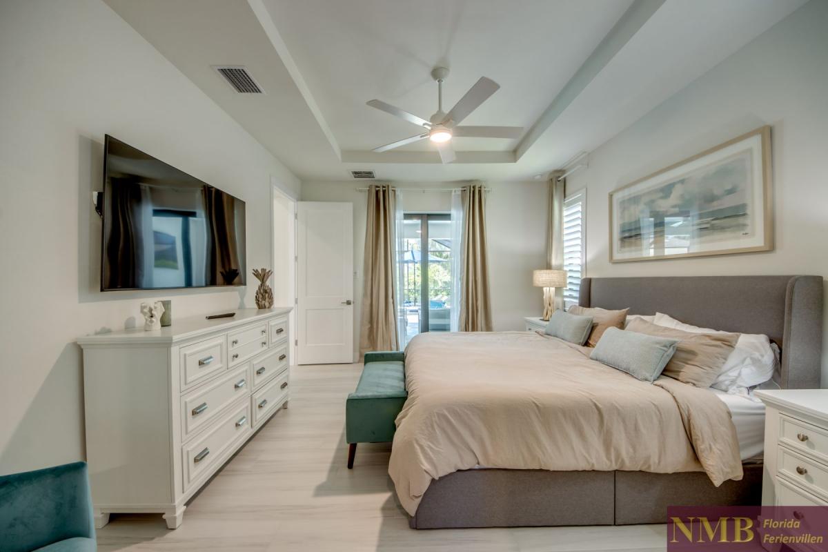 Ferienhaus-Cape-Coral-Francis_34-Master-Bedroom