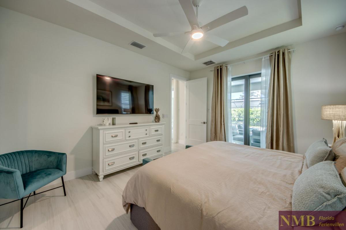 Ferienhaus-Cape-Coral-Francis_36-Master-Bedroom