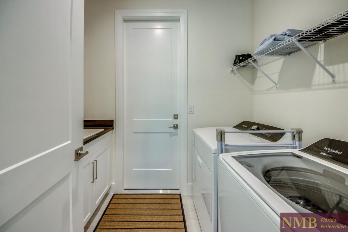 Ferienhaus-Cape-Coral-Francis_50-Laundry-Room