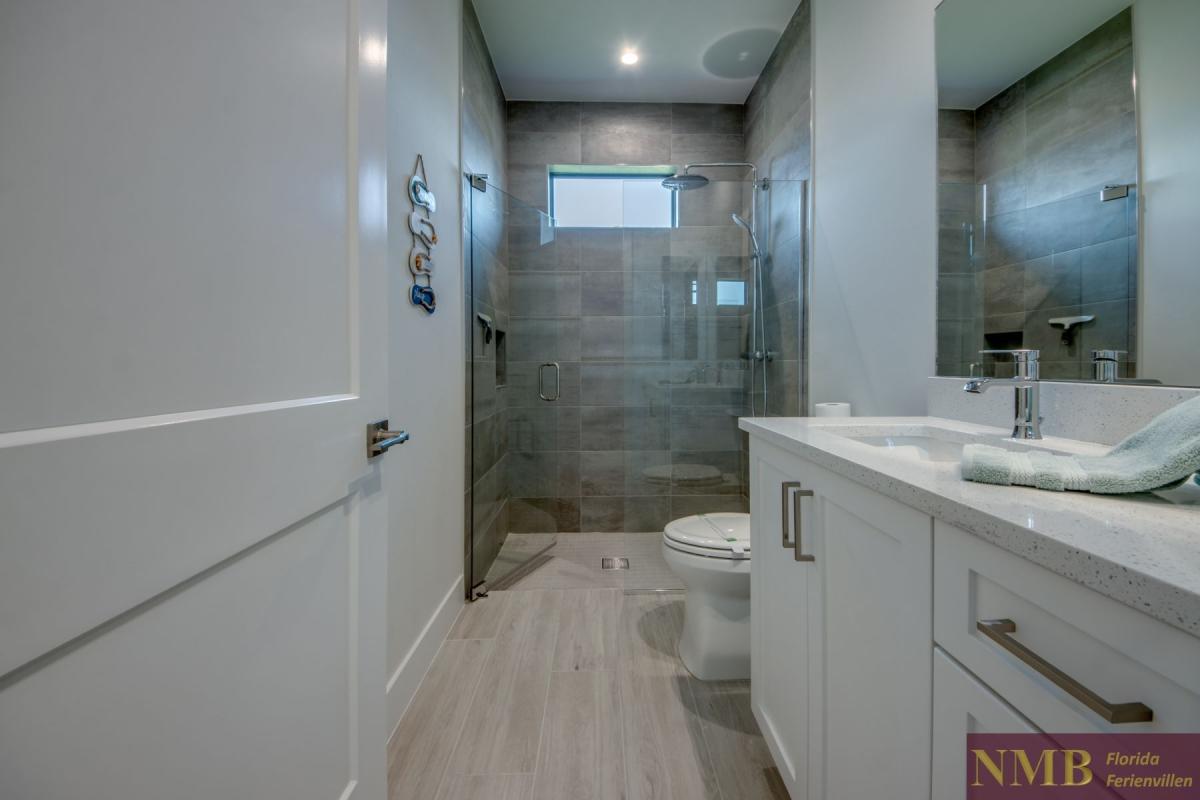 Cape_Coral_Ferienhaeuser_Barbara_52-Guest-Bathroom