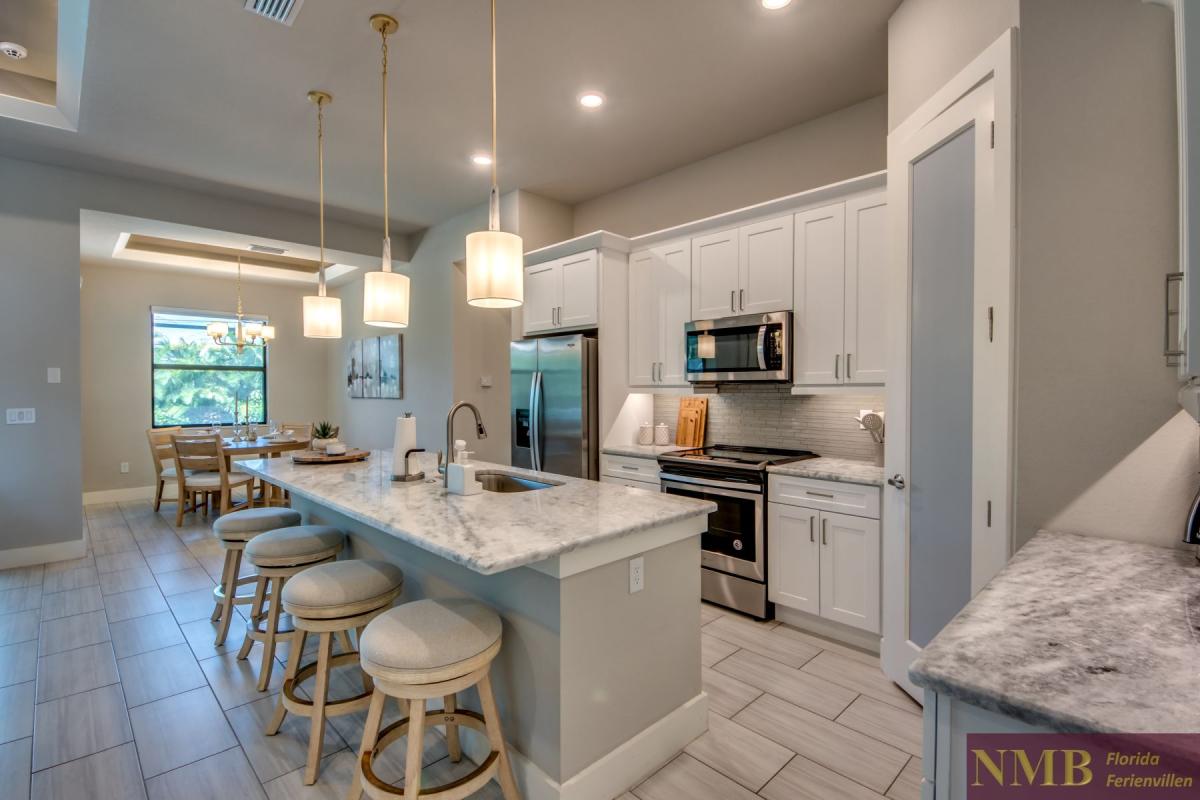 Cape_Coral_Ferienhaeuser_Marie-Angeline_31-Kitchen