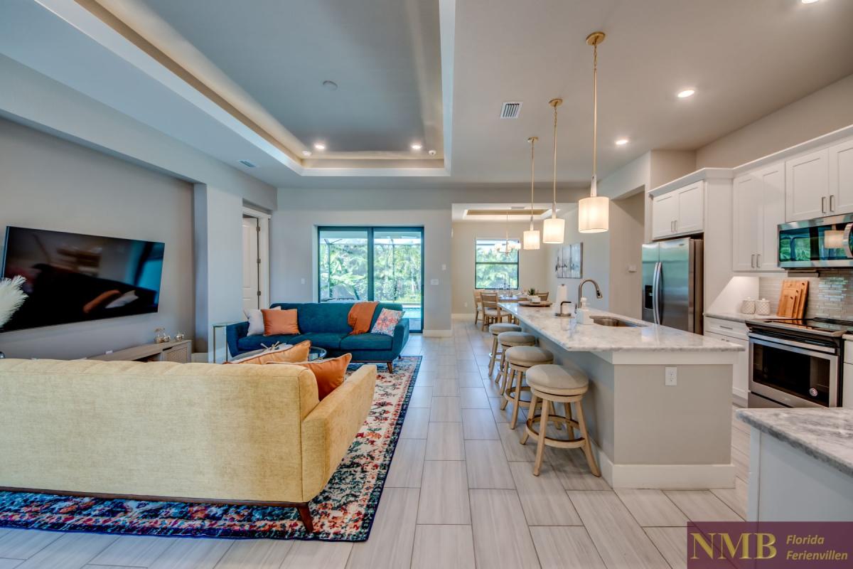 Cape_Coral_Ferienhaeuser_Marie-Angeline_7-Family-Room
